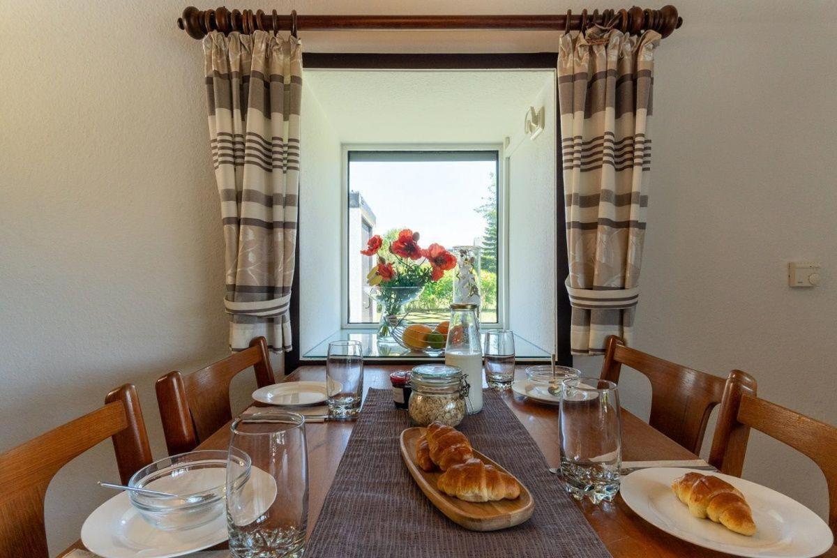 Am-Hohen-Ufer-Reetdach-Haus-Ocean-Breeze-136 Villa Großenbrode Dış mekan fotoğraf