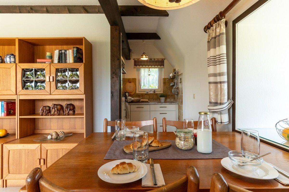 Am-Hohen-Ufer-Reetdach-Haus-Ocean-Breeze-136 Villa Großenbrode Dış mekan fotoğraf