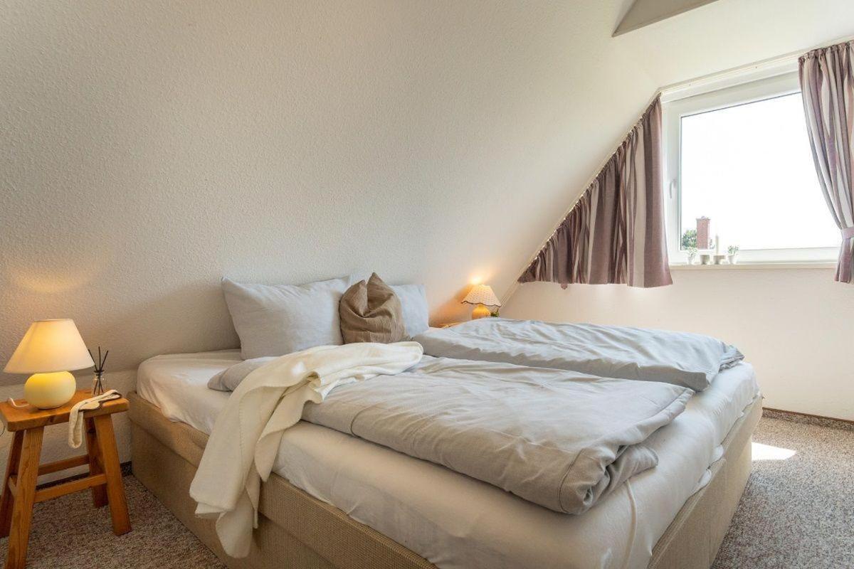 Am-Hohen-Ufer-Reetdach-Haus-Ocean-Breeze-136 Villa Großenbrode Dış mekan fotoğraf
