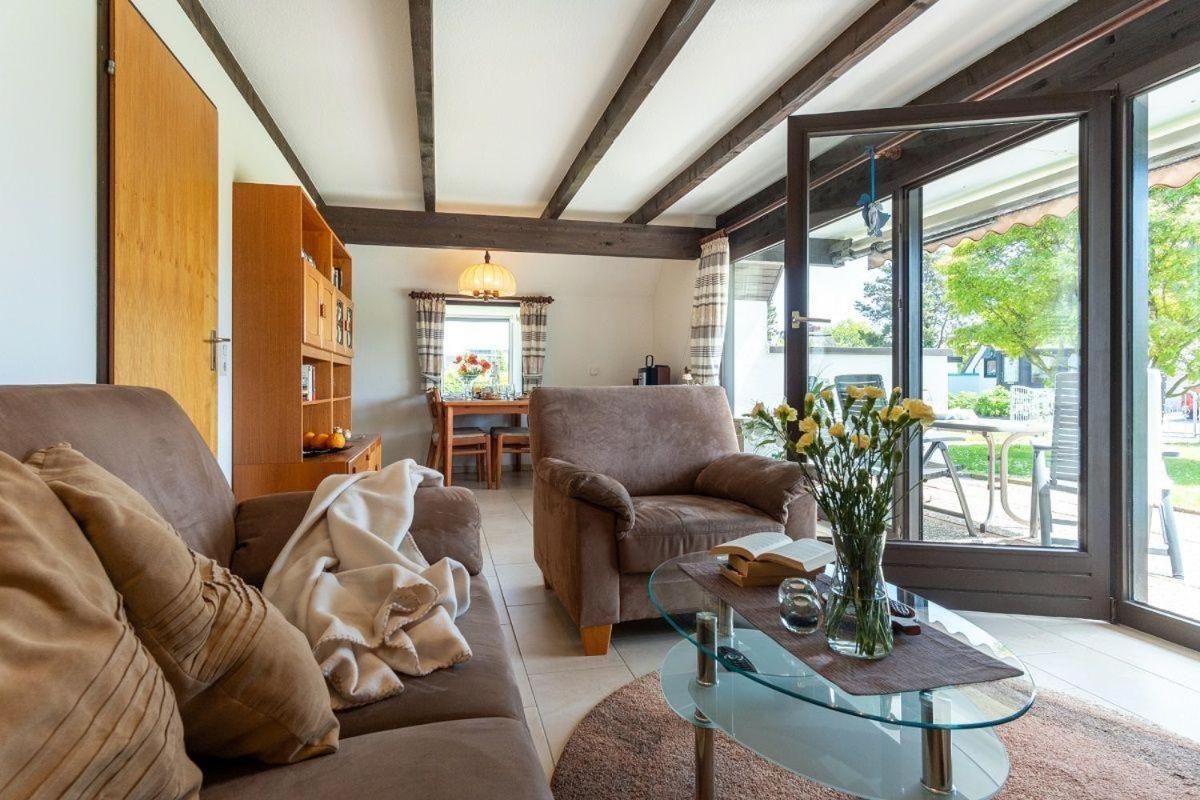 Am-Hohen-Ufer-Reetdach-Haus-Ocean-Breeze-136 Villa Großenbrode Dış mekan fotoğraf