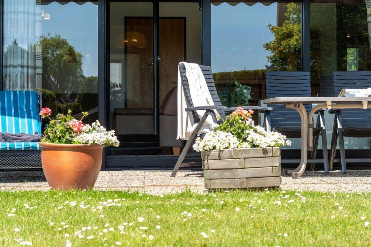 Am-Hohen-Ufer-Reetdach-Haus-Ocean-Breeze-136 Villa Großenbrode Dış mekan fotoğraf